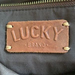 Lucky brand beautiful crossbody bag , leather super soft.